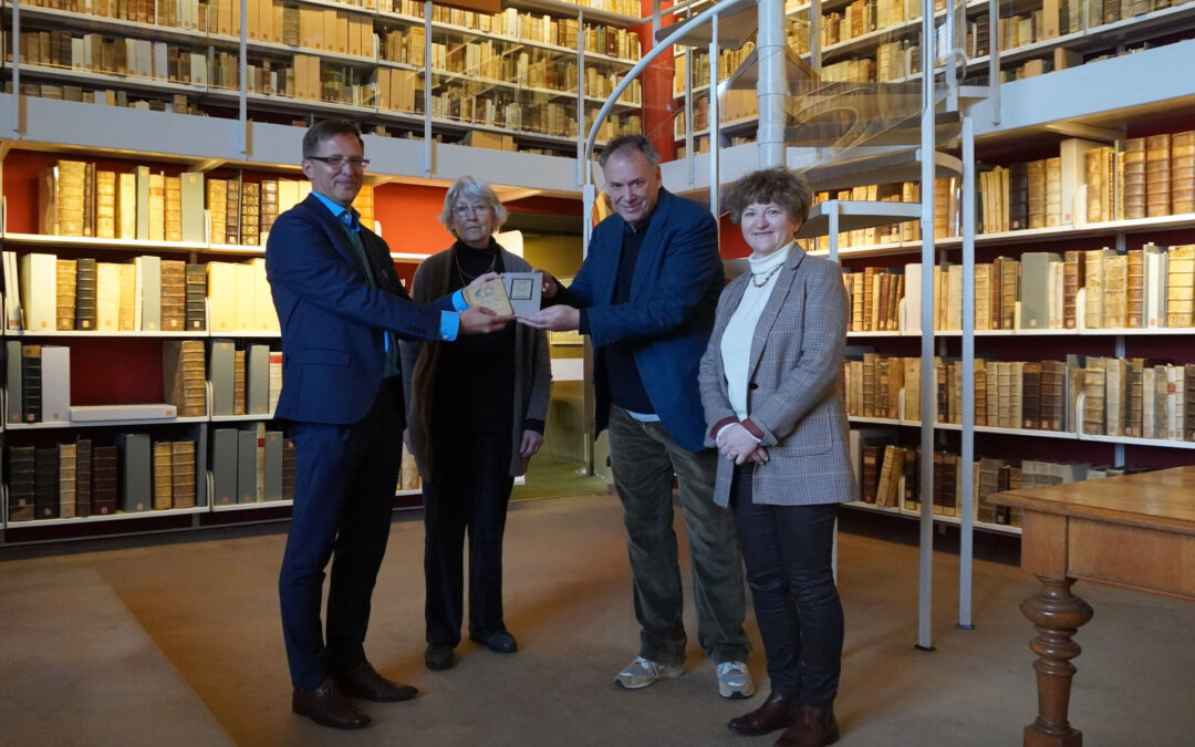 HAB restituiert zwei Bücher an die Erben von Felix Ganz und Olga Kreiß-Ganz
