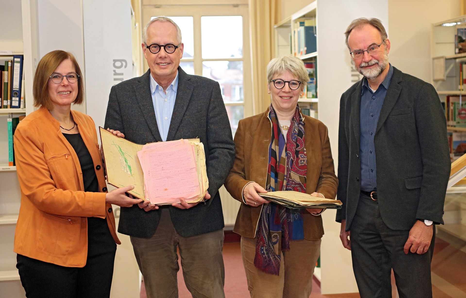 Landesbibliothek Oldenburg: Rekonstruktion des als verschollen geltenden Werkes «Im Zeichen der Spinne» von Mopsa Sternheim