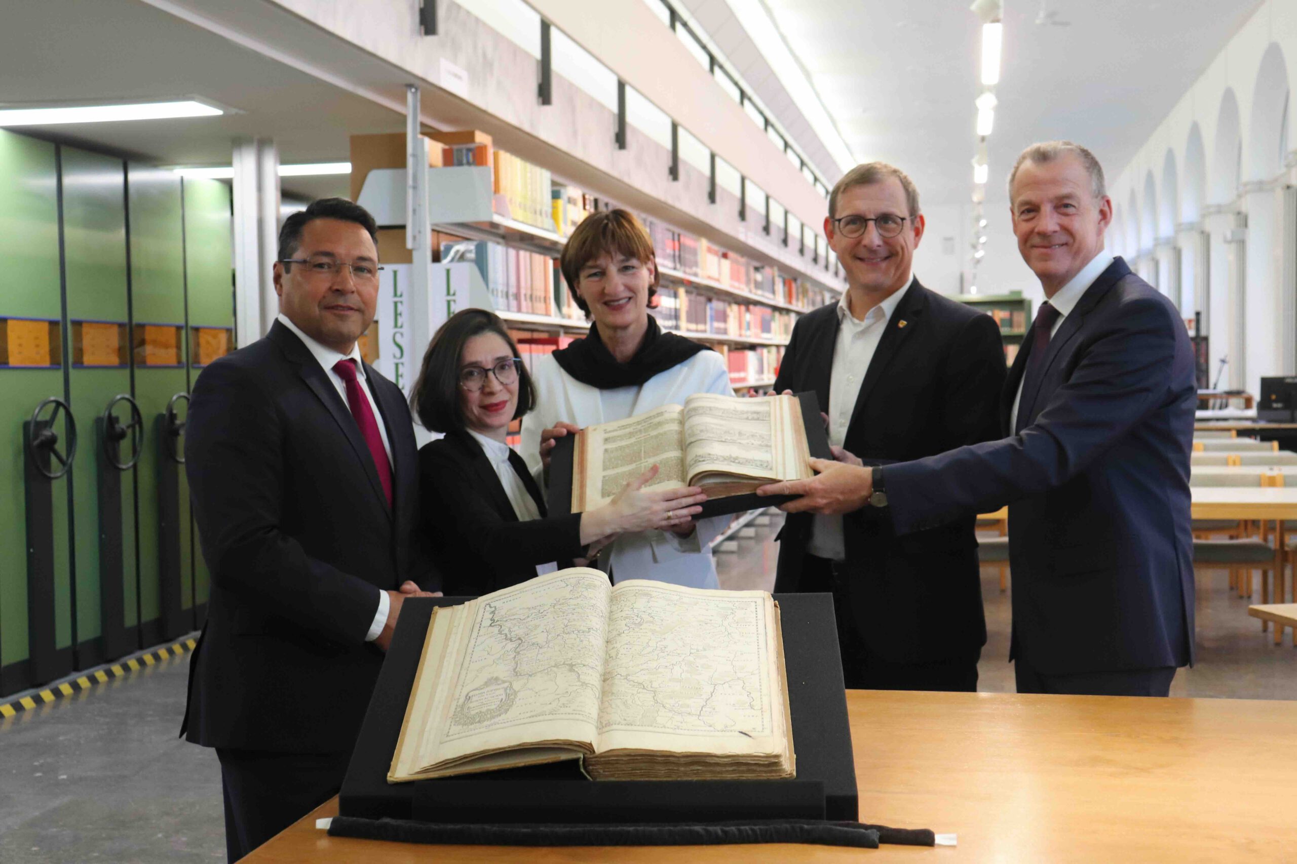 Zwei Druckwerke von Matthäus Merian d. Ä. fürs Gutenberg-Museum